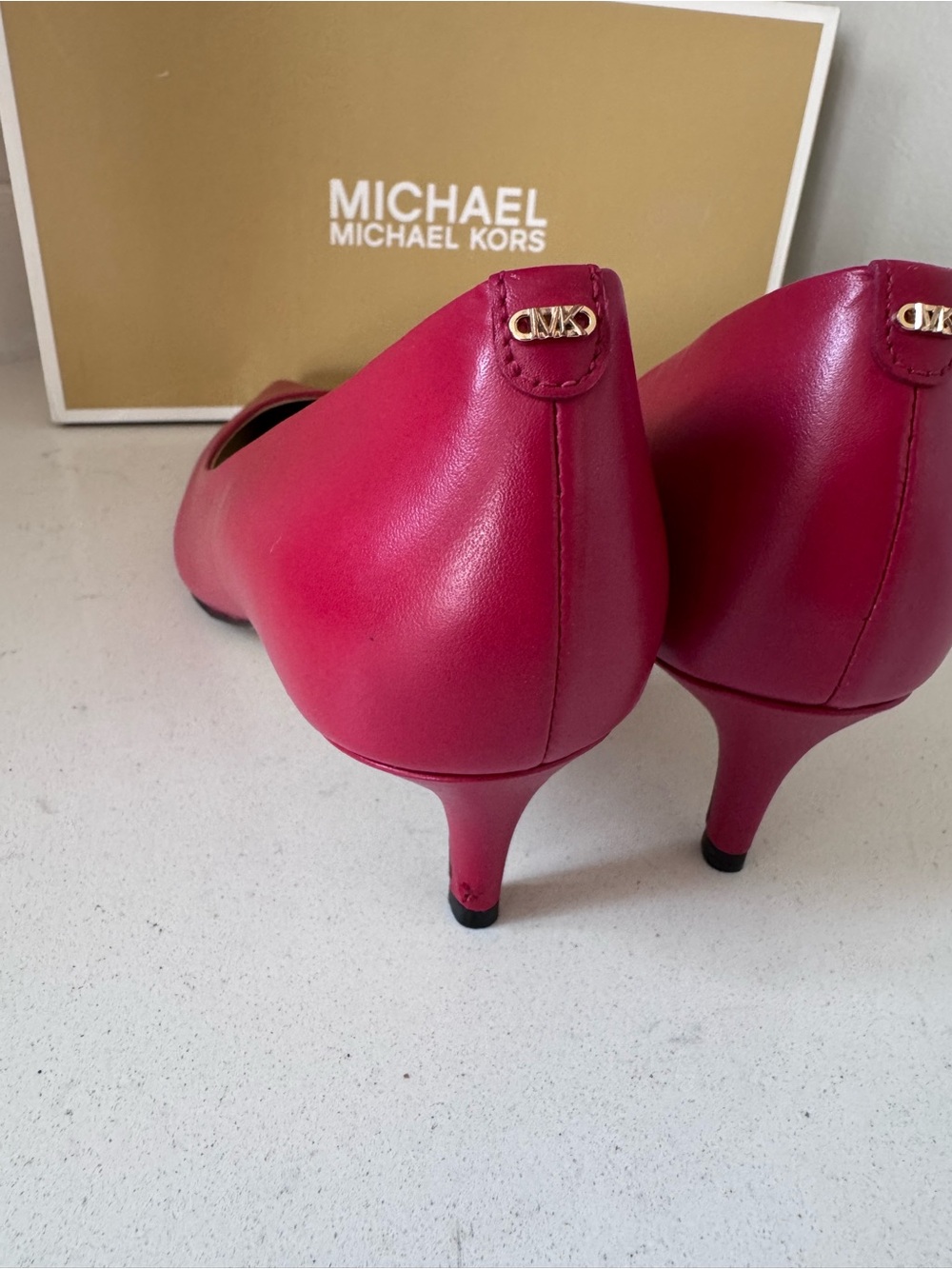 Michael Michael Kors Women's Elyse Pointed-Toe Pumps - Picture 5 of 7